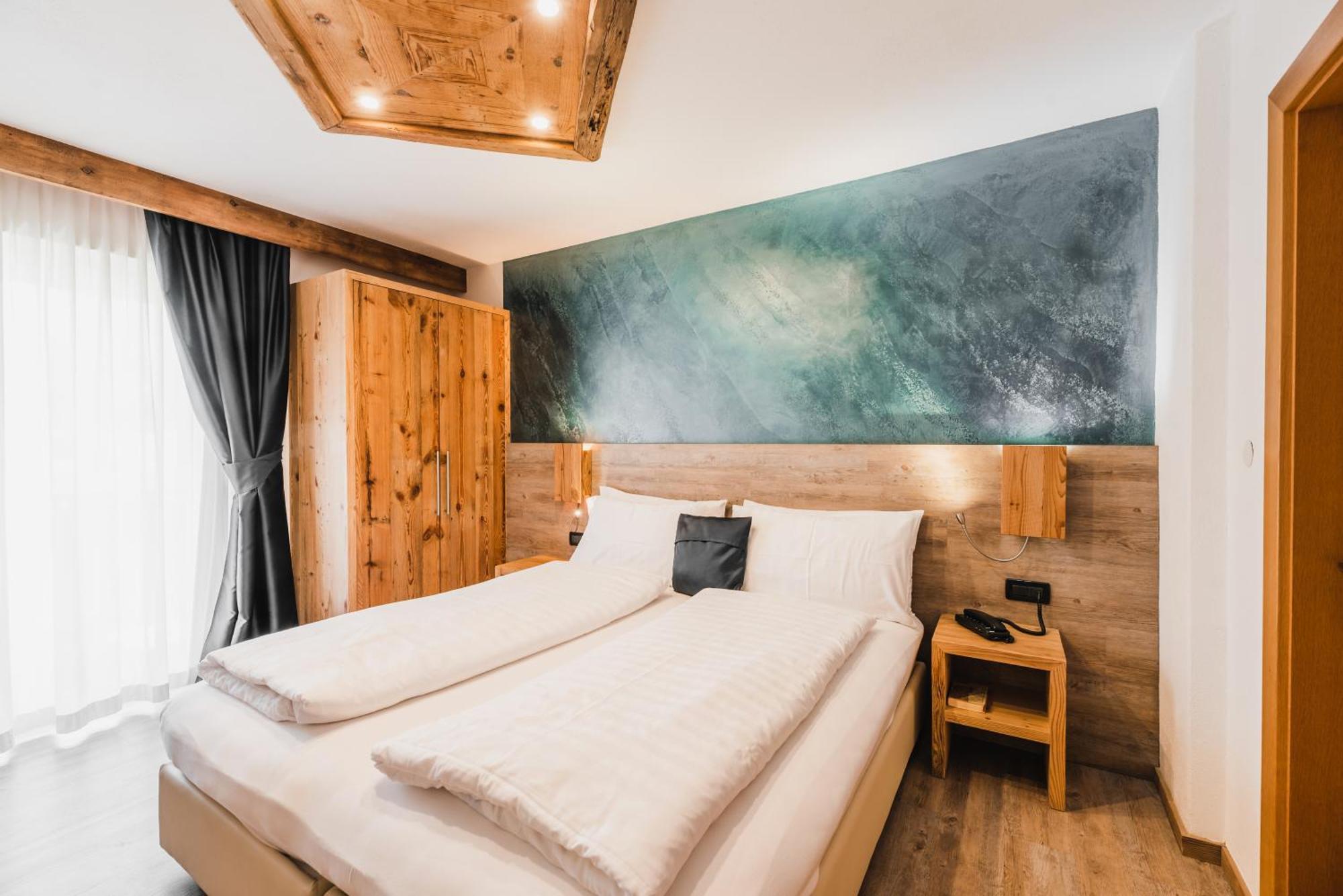 Hotel Arnika Поцца-ди-Фасса Экстерьер фото