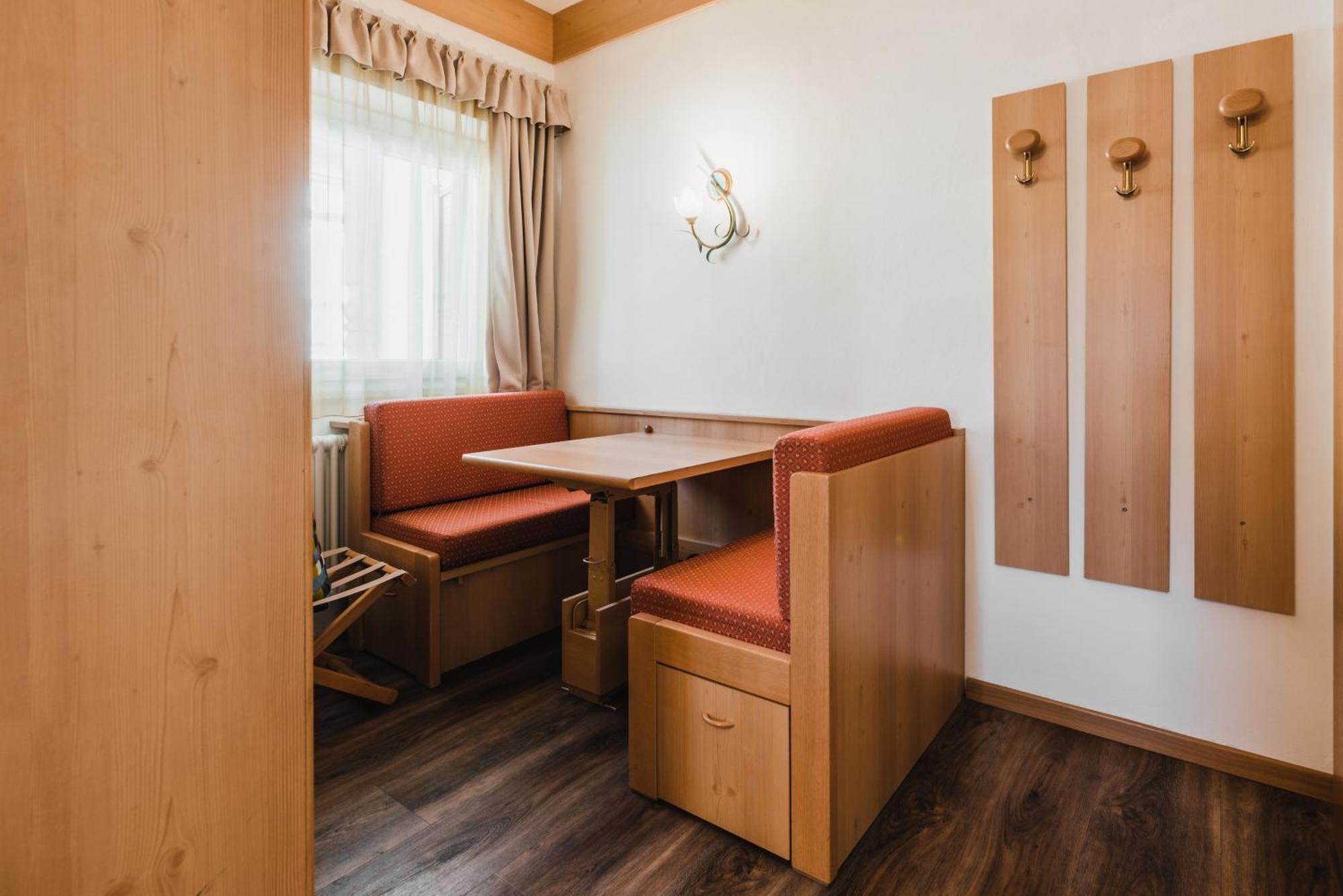 Hotel Arnika Поцца-ди-Фасса Экстерьер фото