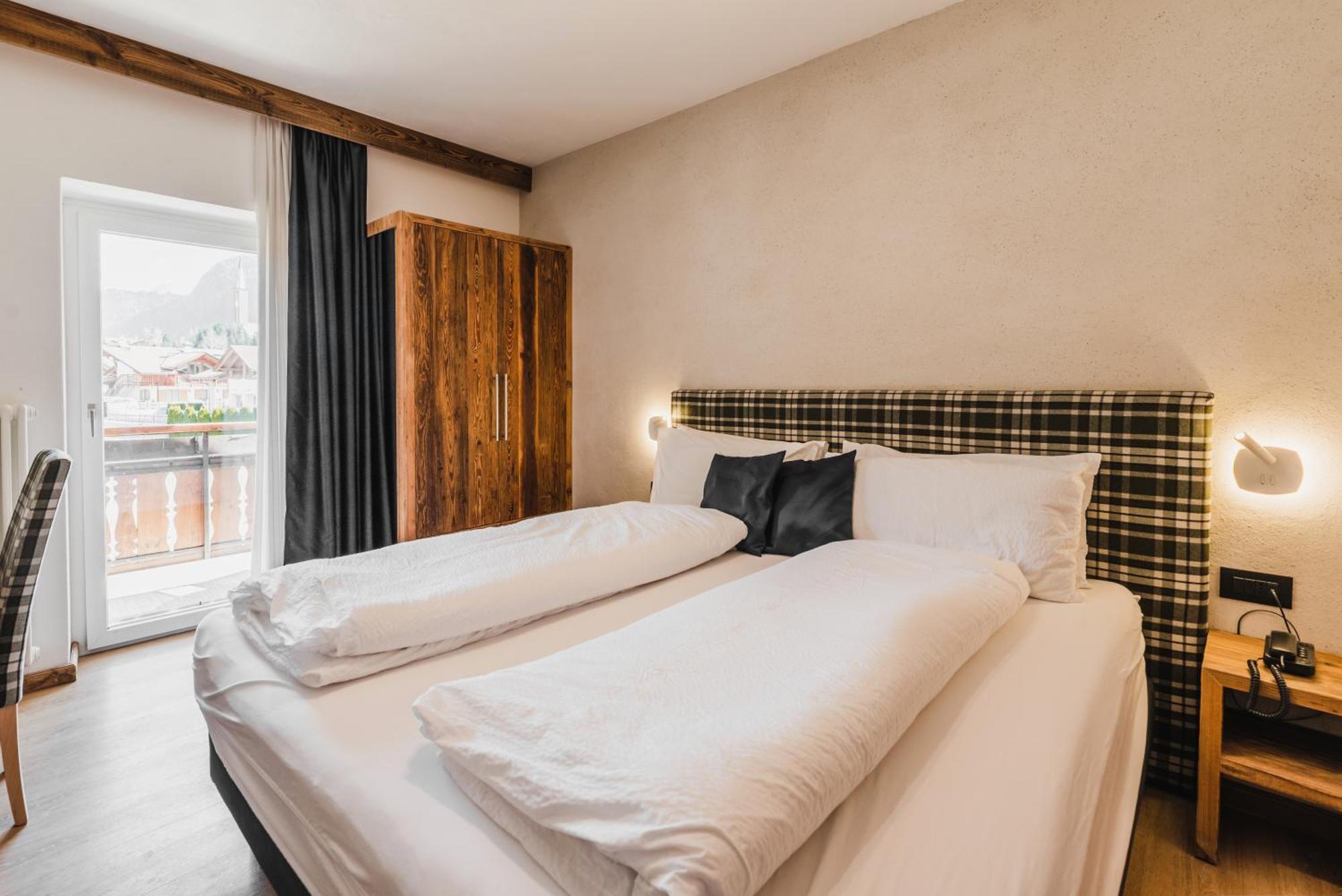Hotel Arnika Поцца-ди-Фасса Экстерьер фото