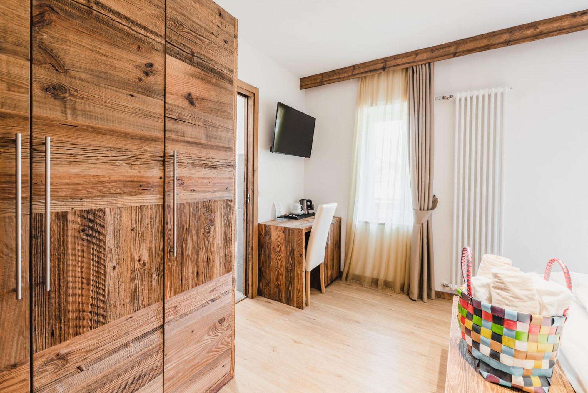 Hotel Arnika Поцца-ди-Фасса Экстерьер фото