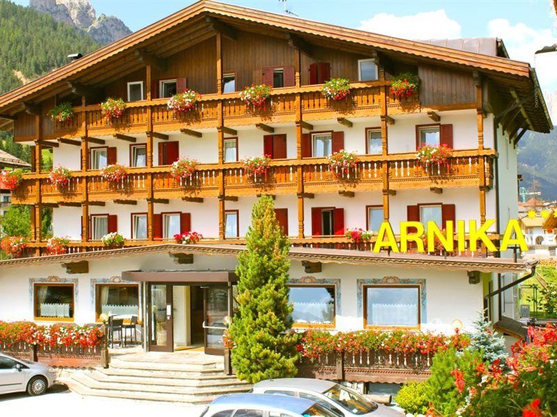 Hotel Arnika Поцца-ди-Фасса Экстерьер фото